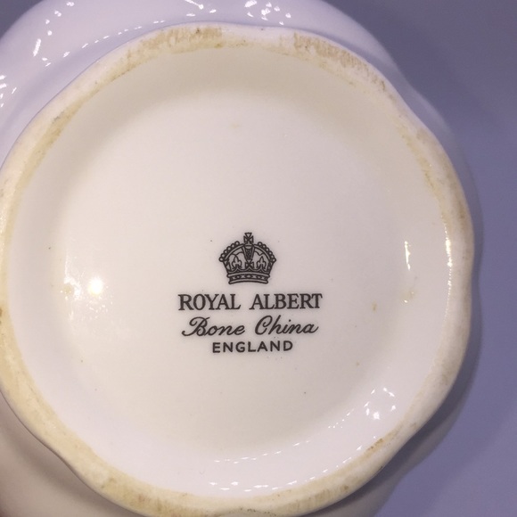 Royal Albert Golden Wedding Anniversary 50th Cream & Sugar Dish Set Bone China - Picture 12 of 13